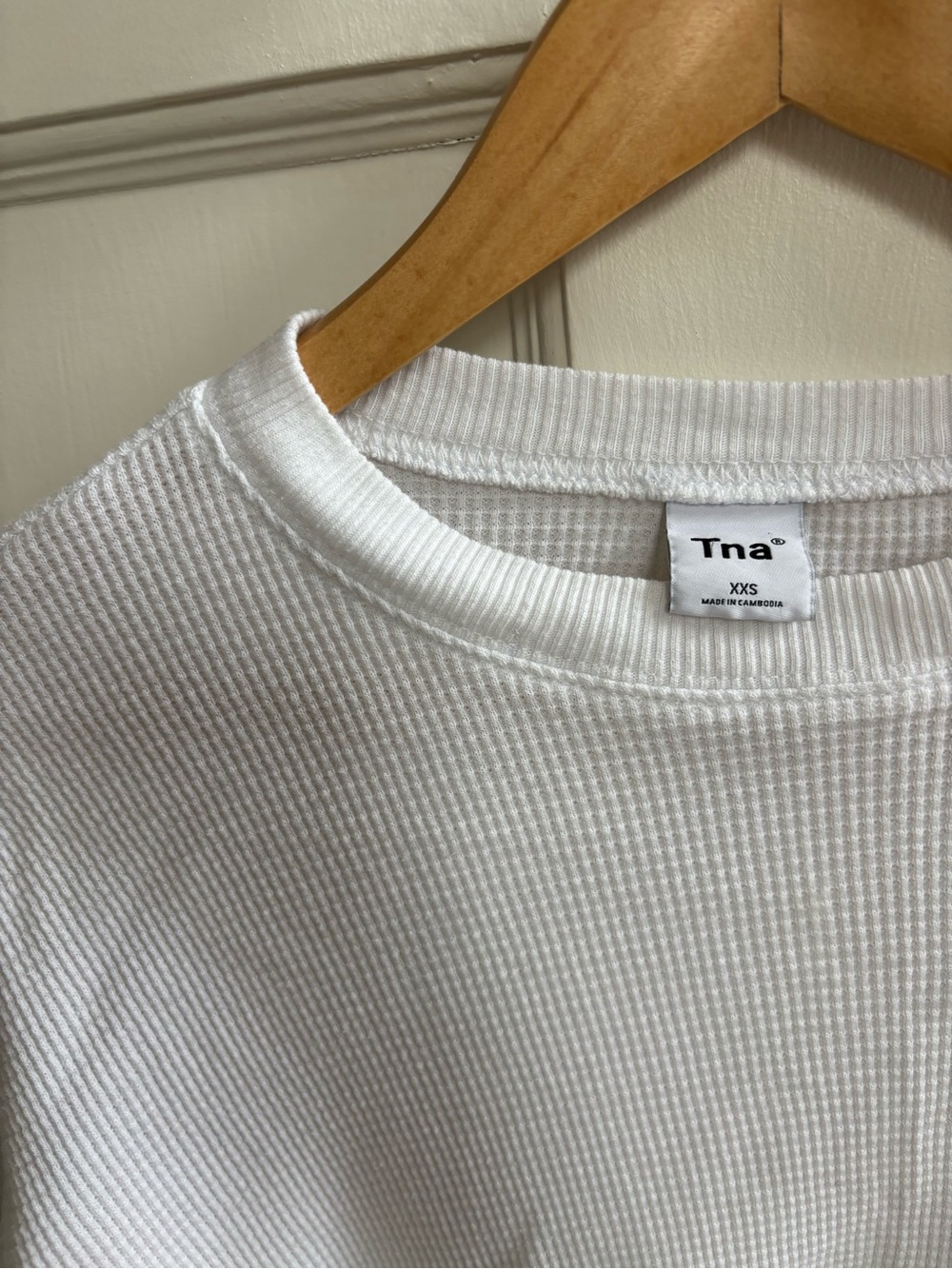 TNA White Waffle Long Sleeve Crew Top - Picture 2 of 3